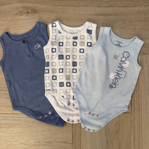 Calvin Klein Baby Mixed Blue & Gray Bodysuit & Outfit Lot - Picture 5 of 5